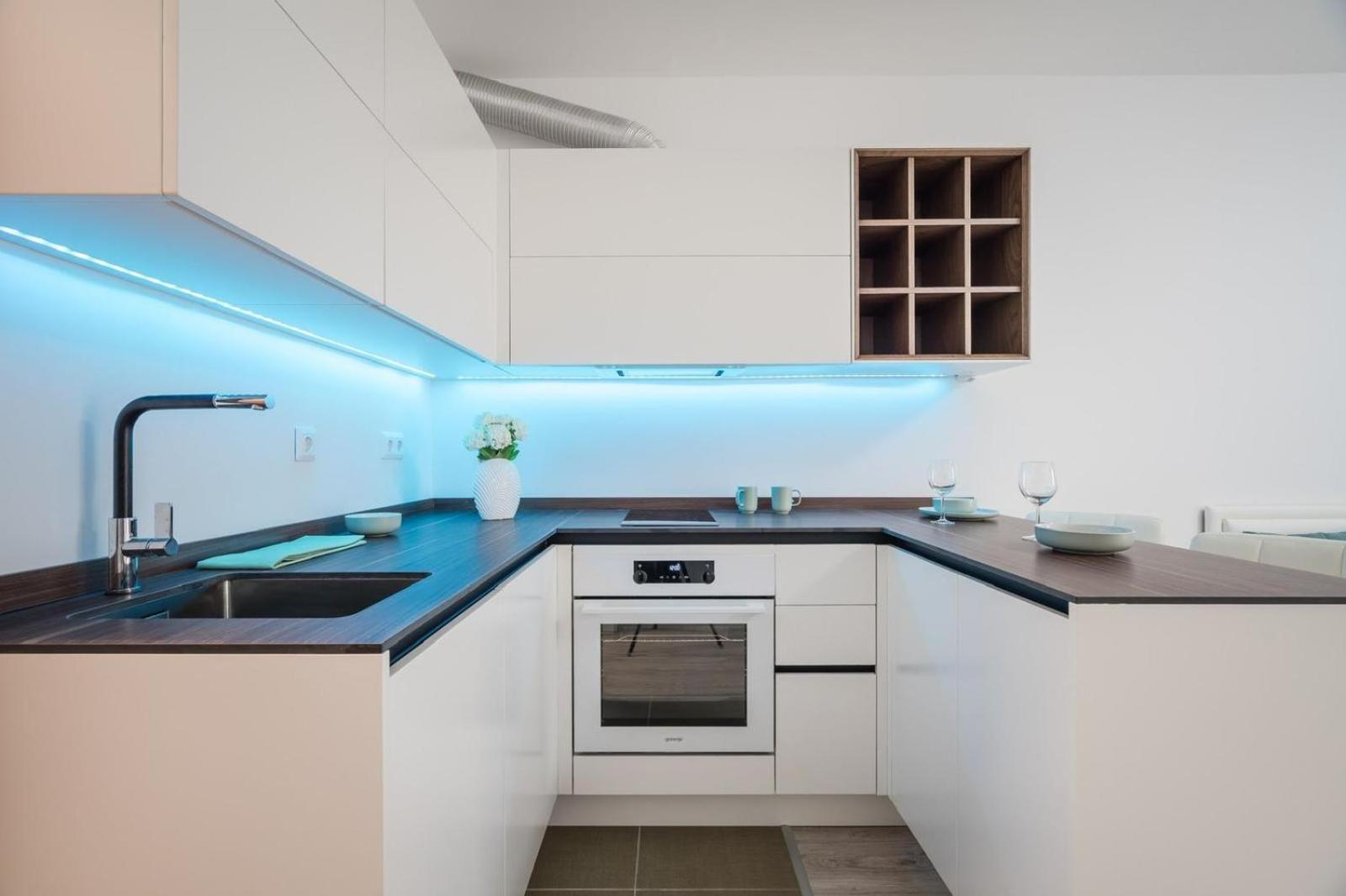 Comfort Court Apartment - Free Parking, Balcony Budapest Esterno foto