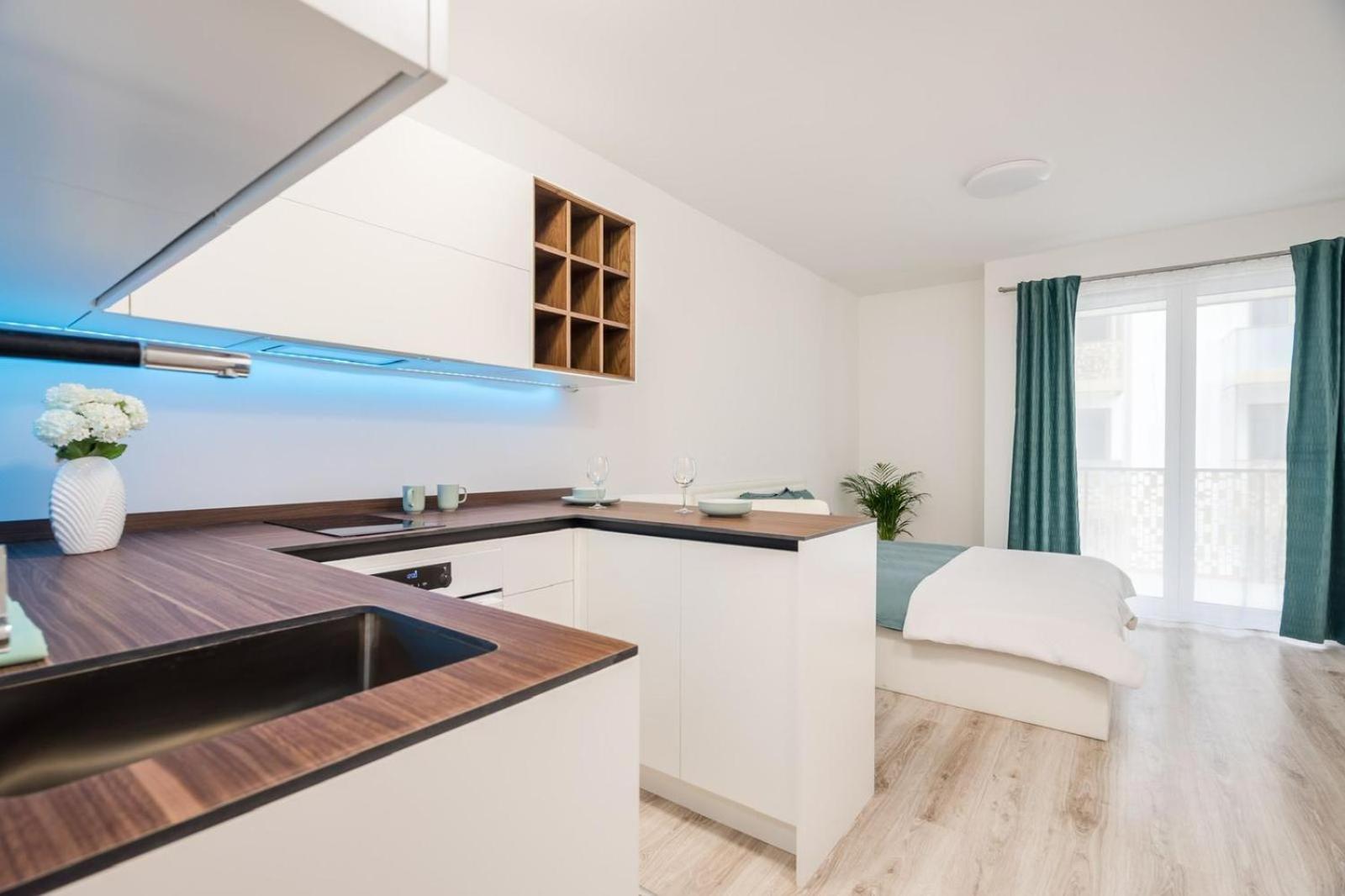 Comfort Court Apartment - Free Parking, Balcony Budapest Esterno foto