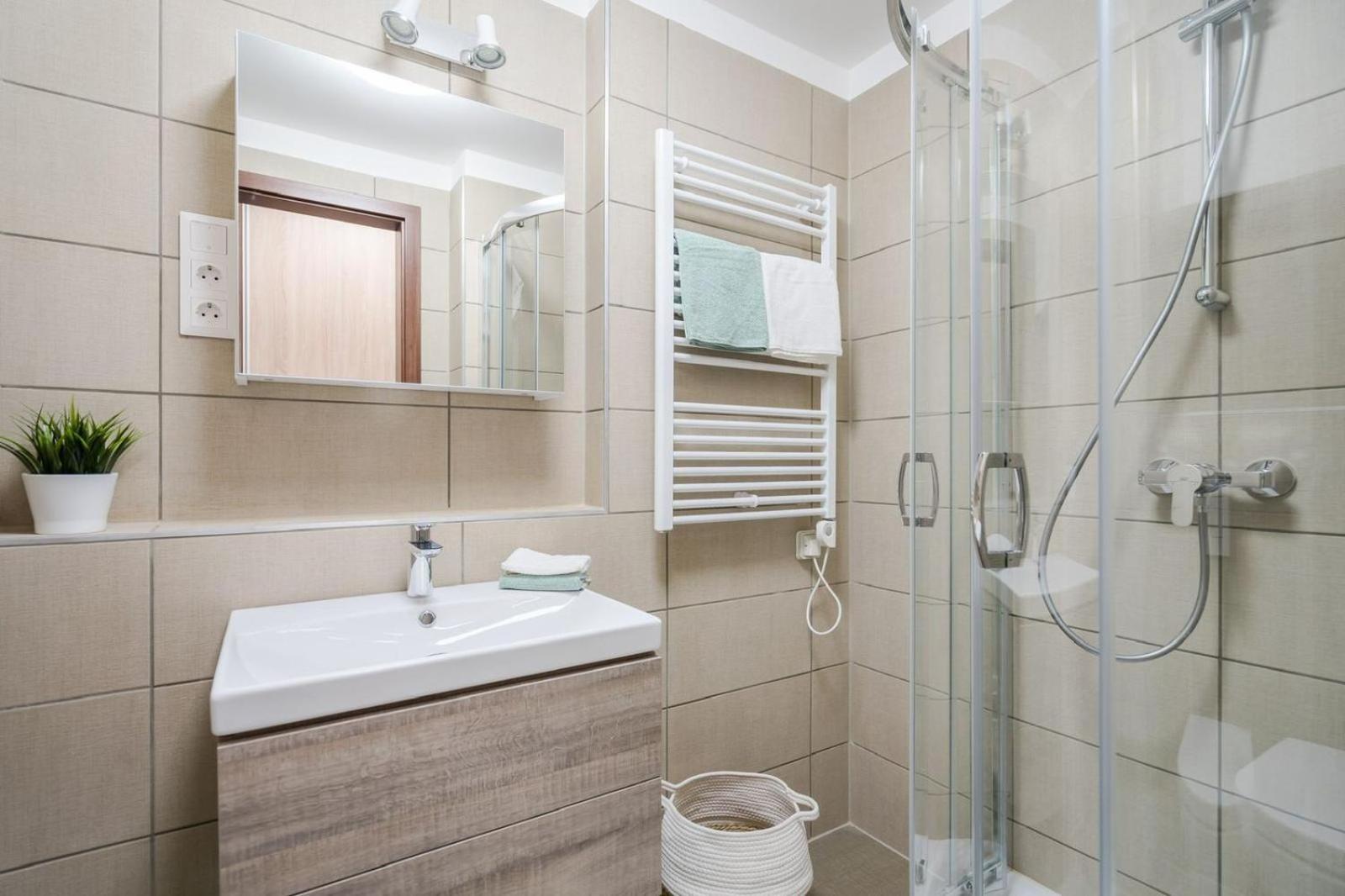 Comfort Court Apartment - Free Parking, Balcony Budapest Esterno foto