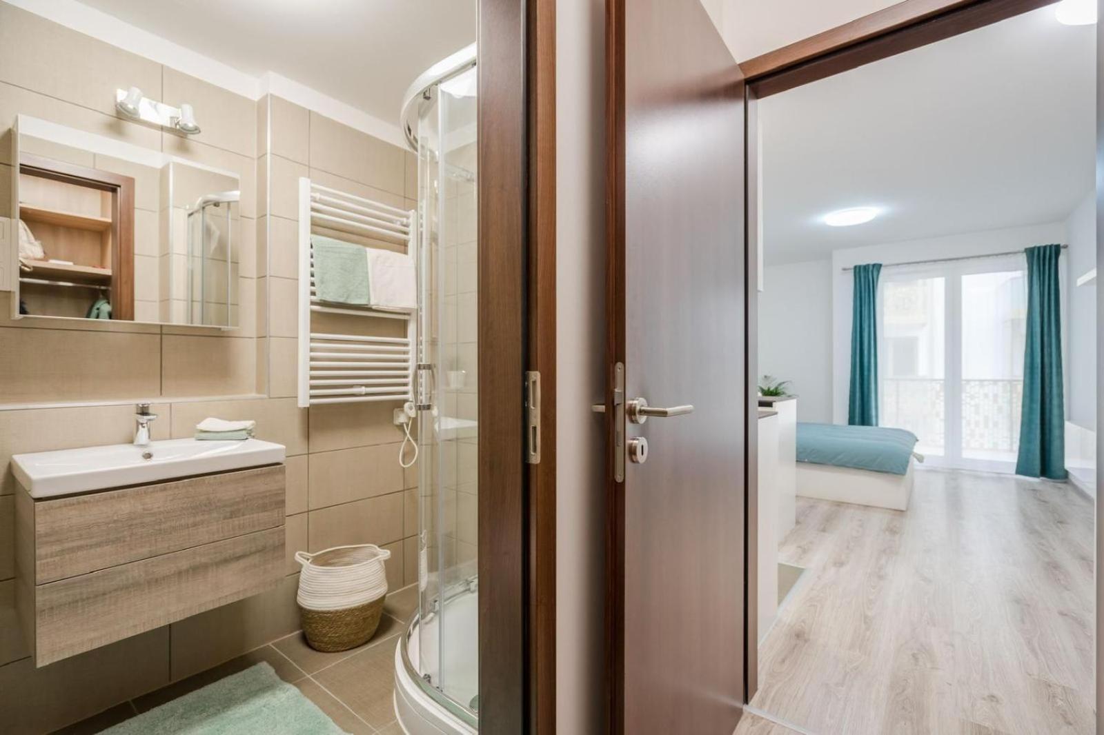 Comfort Court Apartment - Free Parking, Balcony Budapest Esterno foto